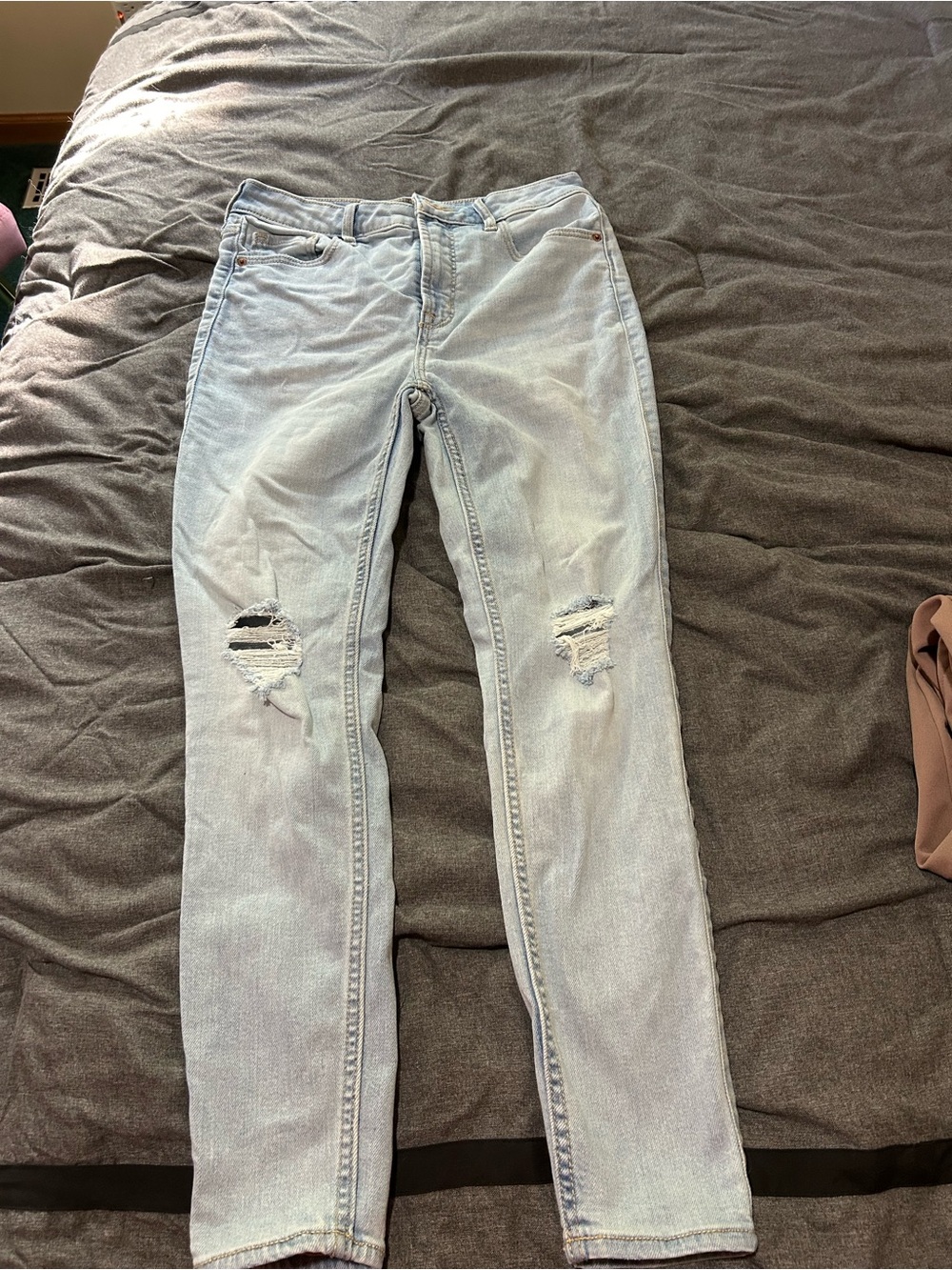 Old Navy Light Blue Distressed Skinny Jeans